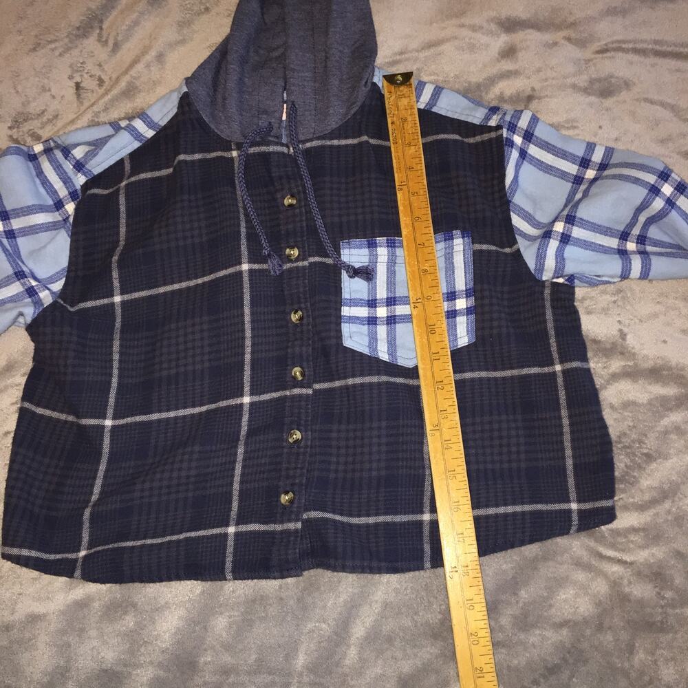 SO Goods For Life Cropped Hoodie Shacket size S Blue Plaid - Picture 6 of 7